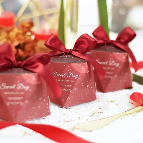 100 Pcs Creative Red Diamond Shape "Sweet Day" Wedding Favors Candy Boxes Chocolate Box Party Supplies Gift Box Giveaways Box
100 Pcs Creative Red Diamond Shape "Sweet Day" Wedding Favors Candy Boxes Chocolate Box Party Supplies Gift Box Giveaways Box