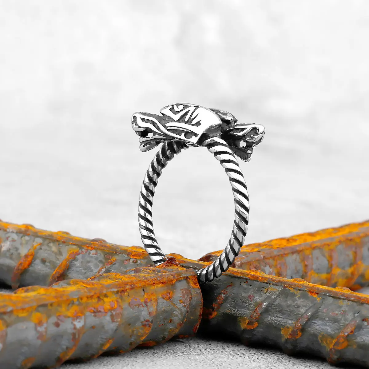 316L Stainless Steel Viking Dragon Head Men's Ring Nordic Retro Punk Hiphop Domineering Amulet Jewelry Ring as Gift Accessories
316L Stainless Steel Viking Dragon Head Men's Ring Nordic Retro Punk Hiphop Domineering Amulet Jewelry Ring as Gift Accessories