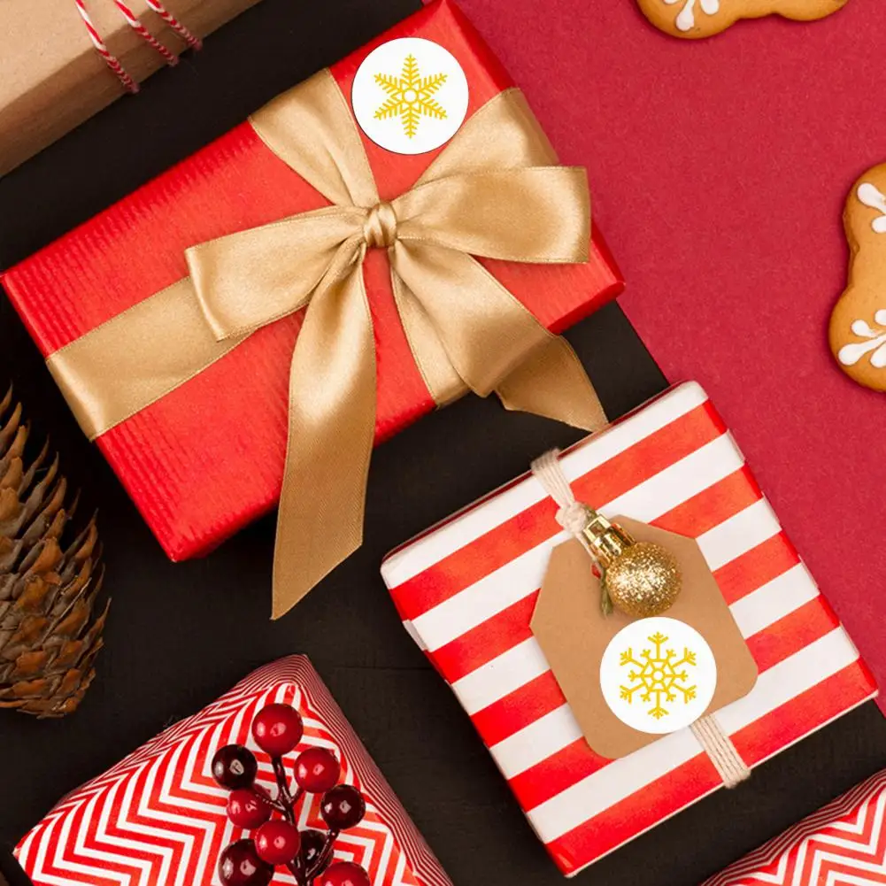1 Roll Easy to Apply Eye-catching Decorative Packing Box Christmas Snowflake Label Tags Christmas Stickers for Home
1 Roll Easy to Apply Eye-catching Decorative Packing Box Christmas Snowflake Label Tags Christmas Stickers for Home
