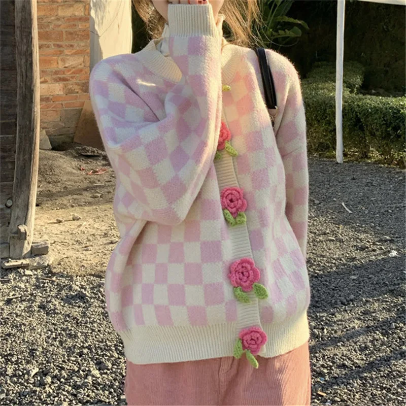 Autumn Vintage Plaid Sweater Cardigan Women All-match Korean O-Neck Flower Buttons Knitted Jacket Thick Warm Loose Jumpers Tops 
Autumn Vintage Plaid Sweater Cardigan Women All-match Korean O-Neck Flower Buttons Knitted Jacket Thick Warm Loose Jumpers Tops