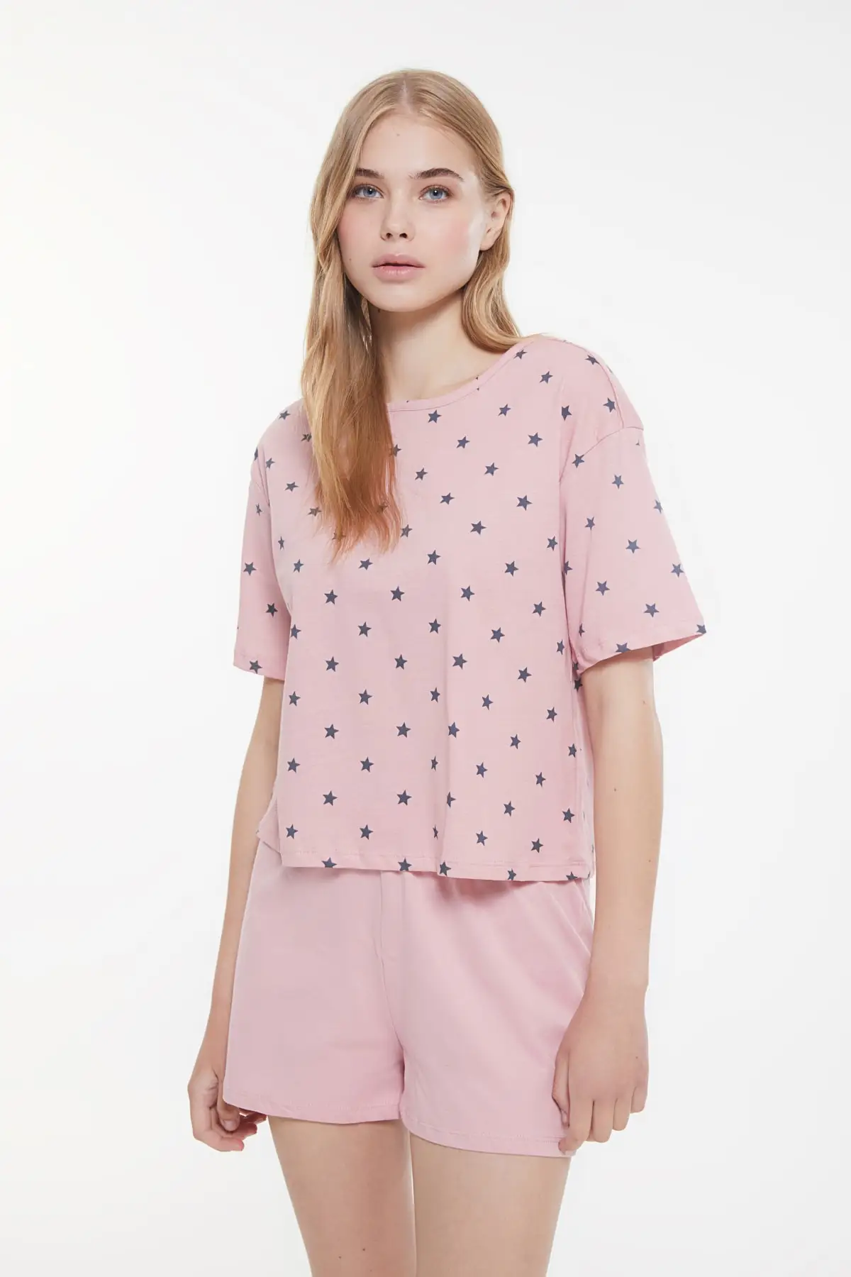 Trendyol Printed Knitted Pajamas Set THMSS21PT0949 
Trendyol Printed Knitted Pajamas Set THMSS21PT0949