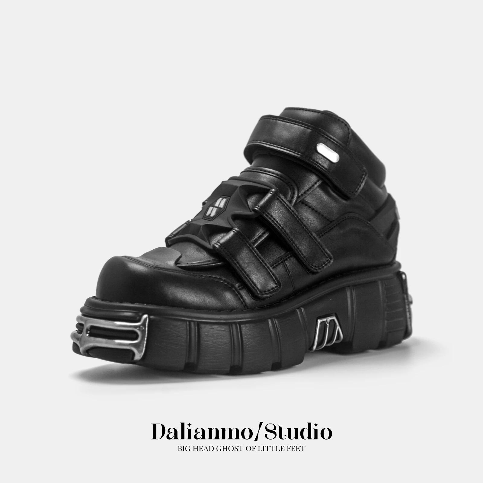 Black Velcro Ankle Boots Women's Height Increasing Metal Punk High-Top Shoes round Head Thick Bottom Super Cool Leather Shoes
Black Velcro Ankle Boots Women's Height Increasing Metal Punk High-Top Shoes round Head Thick Bottom Super Cool Leather Shoes