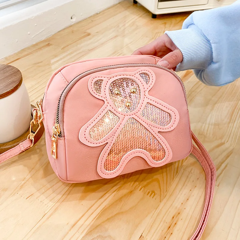 Famous Luxury Designer 2022 New Fashion Solid Color Large-capacity One-shoulder High-quality Messenger All-match Handbag Cc Gg
Famous Luxury Designer 2022 New Fashion Solid Color Large-capacity One-shoulder High-quality Messenger All-match Handbag Cc Gg