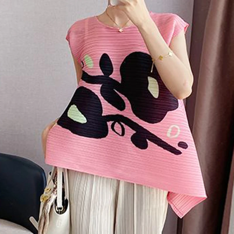 

Pleated and Irregular Hem Top for Women's Summer 2023 New Loose Design Feel Printed T-shirt Slight Strech