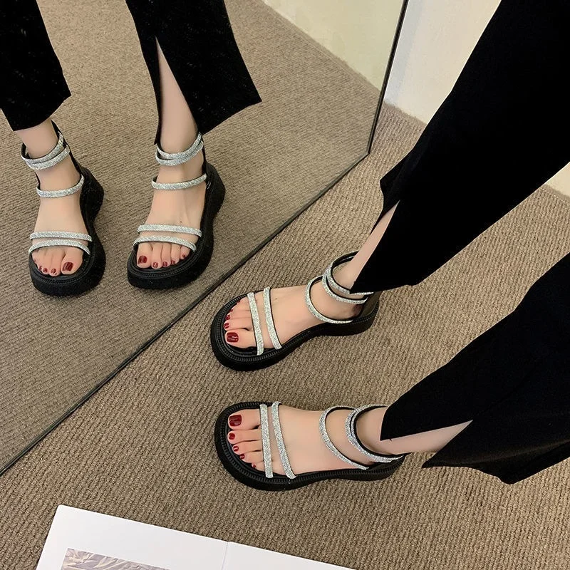 Women Thick Bottom Gladiator Sandals Summer Chunky Bling Sneakers Fashion High Platform Slippers Wedge Heel Beach Sandalias
Women Thick Bottom Gladiator Sandals Summer Chunky Bling Sneakers Fashion High Platform Slippers Wedge Heel Beach Sandalias