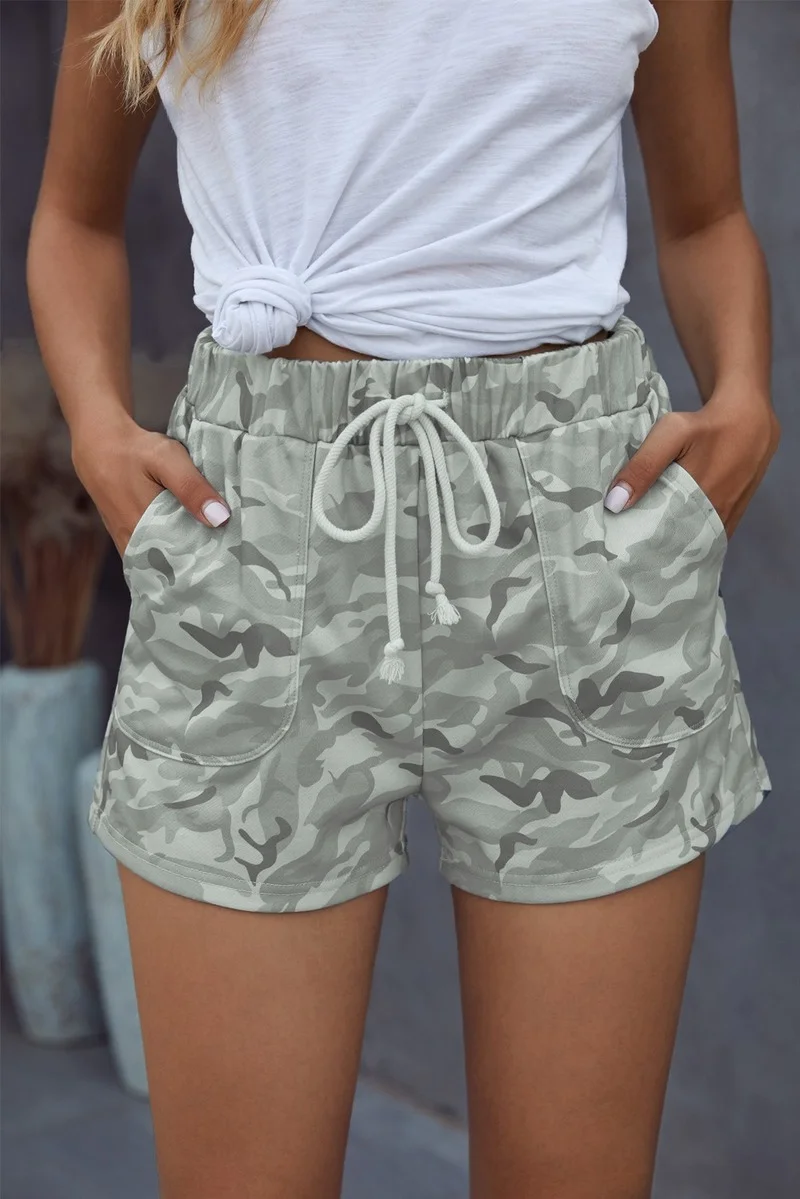 2021 Summer New Camouflage Print Casual High Waist Straight Shorts Women Fashion Big Pocket Lace Up Female Slim Short Streetwear
2021 Summer New Camouflage Print Casual High Waist Straight Shorts Women Fashion Big Pocket Lace Up Female Slim Short Streetwear