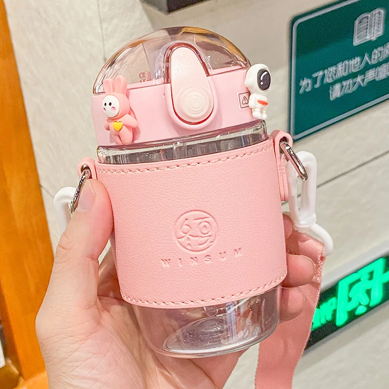 Mini Portable Plastic Cup Mini Small Portable Girl Water Cup Crossbody with Children's Straw Cup Safe Waterproof Good-looking
Mini Portable Plastic Cup Mini Small Portable Girl Water Cup Crossbody with Children's Straw Cup Safe Waterproof Good-looking
