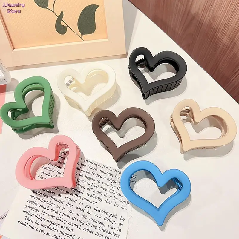 1pc Fashion Trumpet Retro Love Heart Frosted Hairpin Hair Claw Barrettes for Women Girl Hair Accessories Headwear 
1pc Fashion Trumpet Retro Love Heart Frosted Hairpin Hair Claw Barrettes for Women Girl Hair Accessories Headwear
