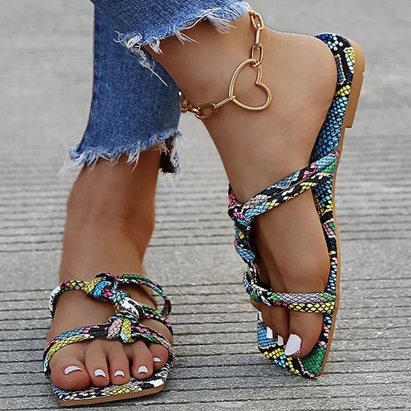 Summer Women Slippers 2022 Casual Flat Sandals Fashion Snake Print Mixed Color Lady Slides Casual Comfort Outdoor Flats Shoes
Summer Women Slippers 2022 Casual Flat Sandals Fashion Snake Print Mixed Color Lady Slides Casual Comfort Outdoor Flats Shoes
