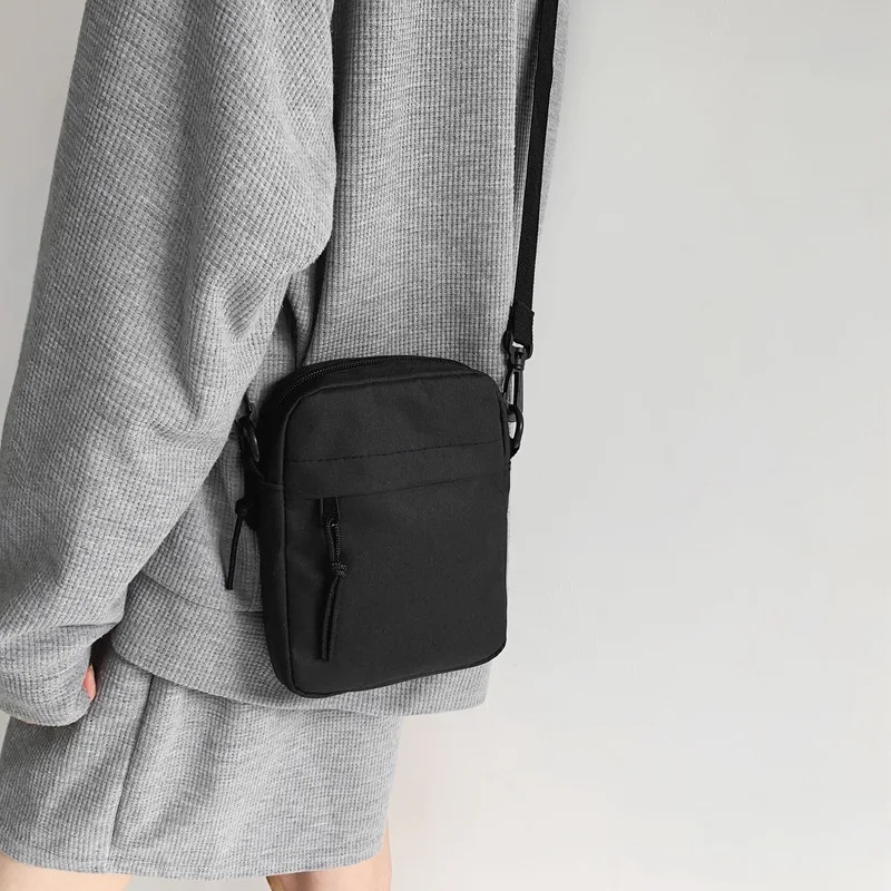 Messenger Sling Bags For Men Casual Canvas Small Zipper Crossbody Pouch Simple Small Crossbody Shoulder Bag Men Bag
Messenger Sling Bags For Men Casual Canvas Small Zipper Crossbody Pouch Simple Small Crossbody Shoulder Bag Men Bag
