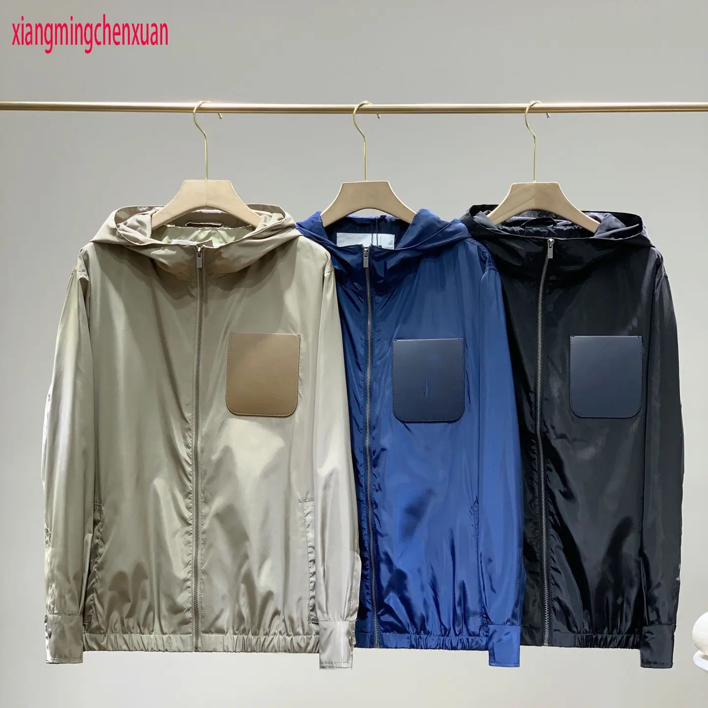 2022 New Men's Windproof Jacket Outdoor Casual Windbreaker Fashion All-match British Style Coat Hooded Jacket
2022 New Men's Windproof Jacket Outdoor Casual Windbreaker Fashion All-match British Style Coat Hooded Jacket