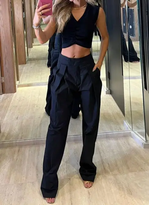 Women's Trend Two-Piece 2023 Summer Fashion Casual Solid color V-Neck Vest Loose Pants Two Piece Set Temperament Commuting Style
Women's Trend Two-Piece 2023 Summer Fashion Casual Solid color V-Neck Vest Loose Pants Two Piece Set Temperament Commuting Style