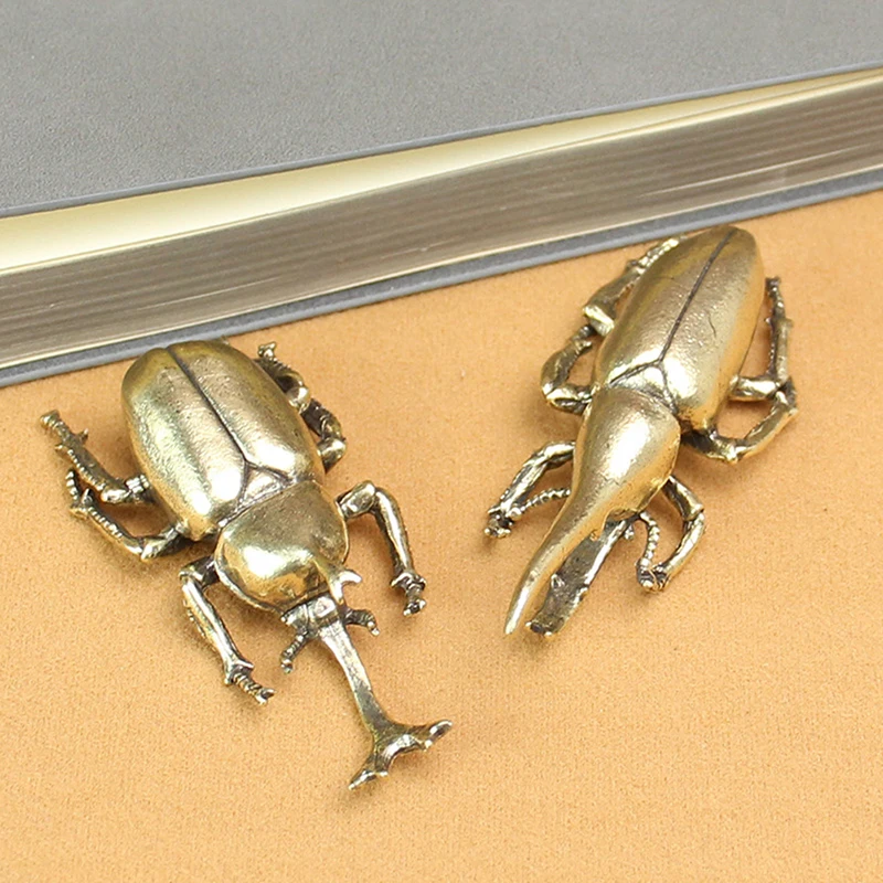 Antique Bronze Beetles Miniature Figurine Small Desk Decorations Vintage Copper Insect Tea Pets Ornament Home Decor Accessories
Antique Bronze Beetles Miniature Figurine Small Desk Decorations Vintage Copper Insect Tea Pets Ornament Home Decor Accessories