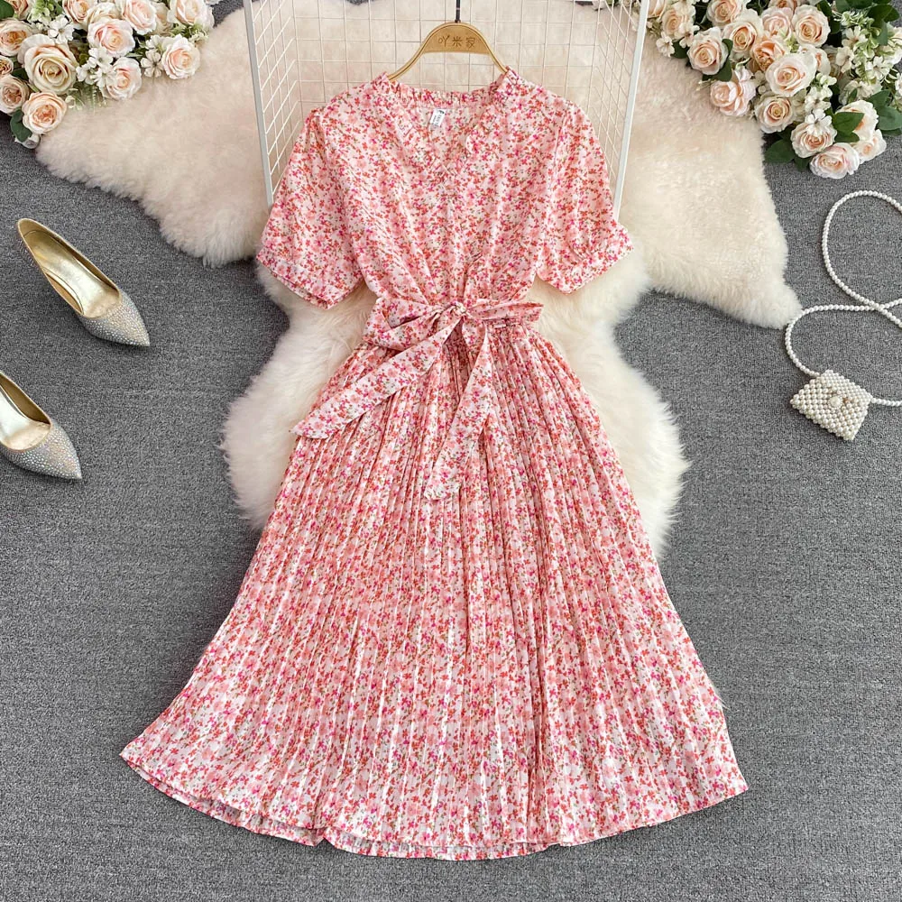 VANOVICH Sweet Fashion Floral Dress 2022 Summer New French Loose V-Neck Short Sleeve Waist Belt Slim A-Line Pleated Long Dress
VANOVICH Sweet Fashion Floral Dress 2022 Summer New French Loose V-Neck Short Sleeve Waist Belt Slim A-Line Pleated Long Dress