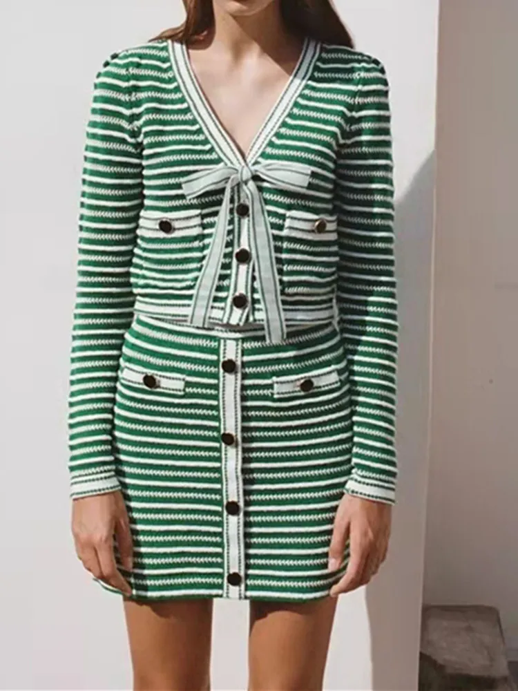 Women Knitted Stripes Short Cardigan 2022 Spring New Lace-up Single Breasted Long-sleeved Slim Jumper Female Sweaters
Women Knitted Stripes Short Cardigan 2022 Spring New Lace-up Single Breasted Long-sleeved Slim Jumper Female Sweaters