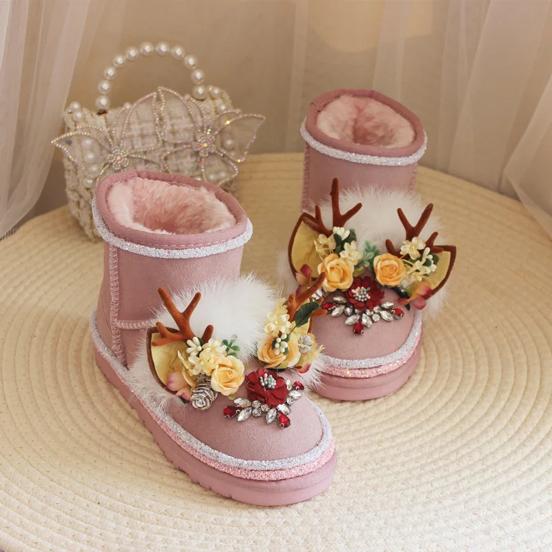 Fur integrated fox fur sweet handmade custom rhinestone decoration cute short boots plus velvet warm boots 35-40
Fur integrated fox fur sweet handmade custom rhinestone decoration cute short boots plus velvet warm boots 35-40