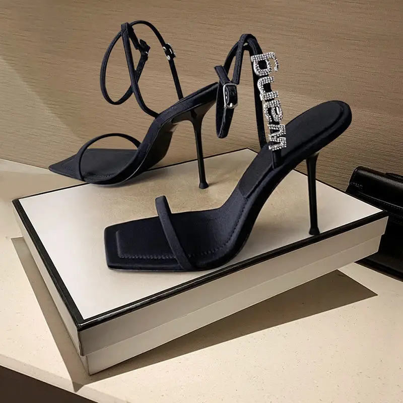 Aw King Rhinestone French High Heels Women's Not Tired Feet Strap Sandals Women's Summer Fashion Outerwear Black 2022 New
Aw King Rhinestone French High Heels Women's Not Tired Feet Strap Sandals Women's Summer Fashion Outerwear Black 2022 New