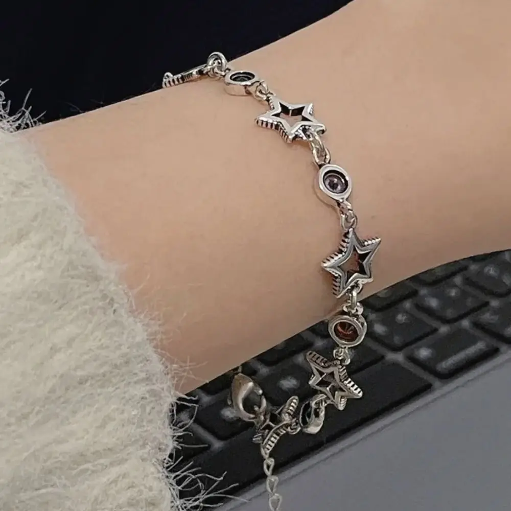 Alloy Star Bracelets for Women Rhinestone Y2K Bracelet Hand Chain for Valentines Day Gifts Birthday Gift Girls Daily Life 
Alloy Star Bracelets for Women Rhinestone Y2K Bracelet Hand Chain for Valentines Day Gifts Birthday Gift Girls Daily Life