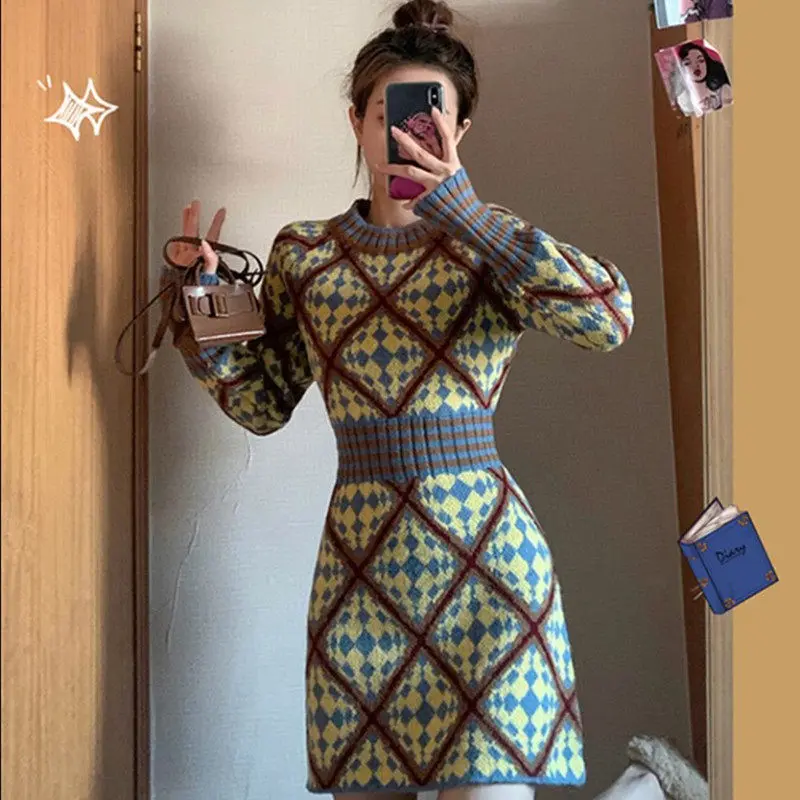 Korean Contrast Color Fashion Argyle Sweater Women's 2022 Autumn Winter Temperament Self-Cultivation Short Knitted Dress h2287
Korean Contrast Color Fashion Argyle Sweater Women's 2022 Autumn Winter Temperament Self-Cultivation Short Knitted Dress h2287
