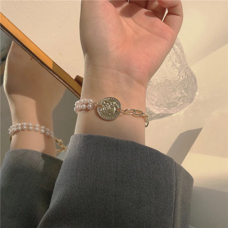 Double Pearl Portrait Gold Coin Temperament Simple And Versatile Thick Chain Exaggerated Bracelet Womens Clothing Accessories
Double Pearl Portrait Gold Coin Temperament Simple And Versatile Thick Chain Exaggerated Bracelet Womens Clothing Accessories