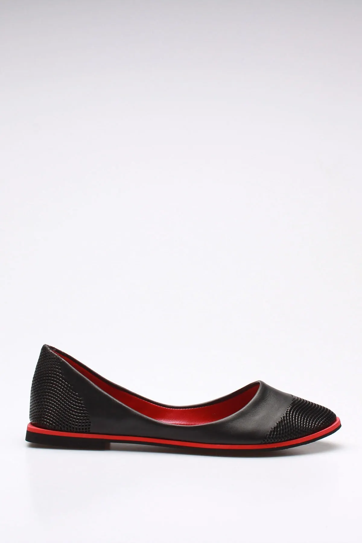Fashion Style women's Black Genuine Leather Casual Flat Shoes 
Fashion Style women's Black Genuine Leather Casual Flat Shoes