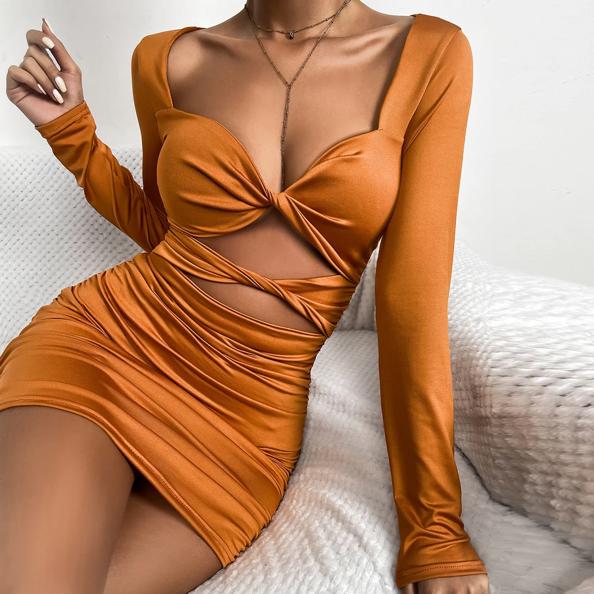 

2023 оранжевое Плиссированное облегающее платье с длинным рукавом, сексуальное платье с глубоким V-образным вырезом и вырезом для ночного клуба, женские модные мини-платья, женское платье