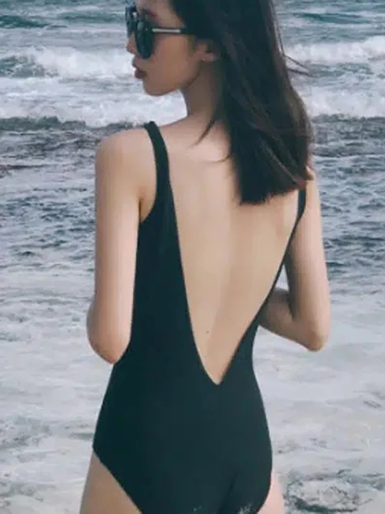 Black Design Sexy Back Triangle V-neck Bikini Swimsuit Woman 2023 Swimsuit One Pieces Swimsuit Female New Summer Vacation Outfit
Black Design Sexy Back Triangle V-neck Bikini Swimsuit Woman 2023 Swimsuit One Pieces Swimsuit Female New Summer Vacation Outfit