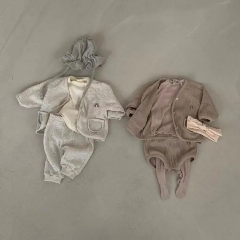 Повседневный вафельный комплект, весенний простой Радужный кардиган для маленьких девочек, тонкое пальто с вышивкой, однотонные брюки-джог...
Повседневный вафельный комплект, весенний простой Радужный кардиган для маленьких девочек, тонкое пальто с вышивкой, однотонные брюки-джог...