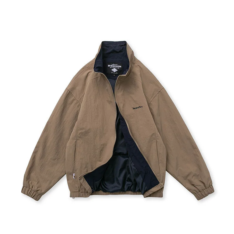 Новая мужская водонепроницаемая куртка на молнии с Боковым Разрезом и отложным воротником уличные походные Комбинезоны для инструментов одежда для велоспорта тренировочное пальто
Новая мужская водонепроницаемая куртка на молнии с Боковым Разрезом и отложным воротником уличные походные Комбинезоны для инструментов одежда для велоспорта тренировочное пальто