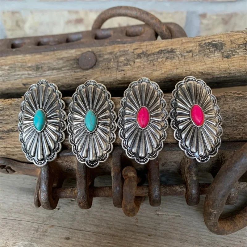 Ethnic Oval Inlaid Blue Red Stone Earrings Vintage Silver Color Metal Hand Carved Pattern Dangle Earrings for Women
Ethnic Oval Inlaid Blue Red Stone Earrings Vintage Silver Color Metal Hand Carved Pattern Dangle Earrings for Women