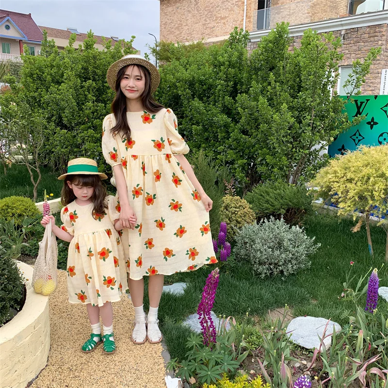 2022 Summer Mother-daughter Parent-Child Dress Girls Round Neck Short Sleeve Flower Flower Loose Casual Princess Dress
2022 Summer Mother-daughter Parent-Child Dress Girls Round Neck Short Sleeve Flower Flower Loose Casual Princess Dress