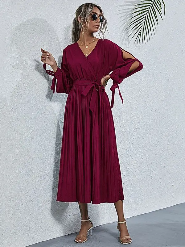 Autumn and winter European and American fashion foreign trade women's pure color V-neck hollow-out long sleeve dress female
Autumn and winter European and American fashion foreign trade women's pure color V-neck hollow-out long sleeve dress female