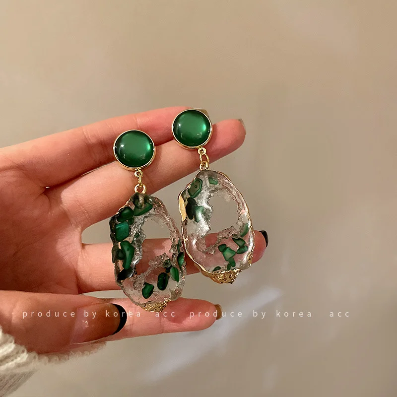New Bohemian Green Druzy Resin Stone ZA Clip on Earrings No Pierced for Women Jewelry Drusy Ear Clips Eardrop Long Earrings
New Bohemian Green Druzy Resin Stone ZA Clip on Earrings No Pierced for Women Jewelry Drusy Ear Clips Eardrop Long Earrings