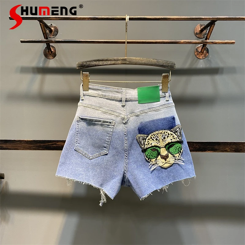Gradient Color High Waist Denim Shorts for Women 2022 Summer New Cartoon Embroidery Slimming Raw Edge Jeans Shorts Hot Pants
Gradient Color High Waist Denim Shorts for Women 2022 Summer New Cartoon Embroidery Slimming Raw Edge Jeans Shorts Hot Pants