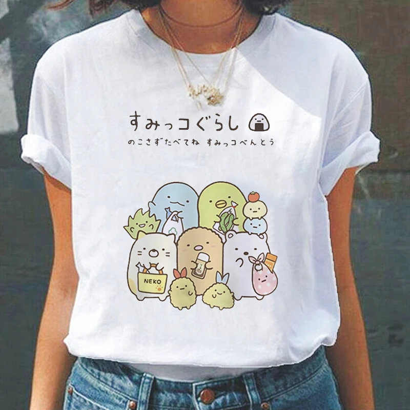 Мультяшная Милая женская одежда Sumikko Gurashi, кавайная футболка в японском стиле с принтом, новые модные повседневные топы, женские футболки
Мультяшная Милая женская одежда Sumikko Gurashi, кавайная футболка в японском стиле с принтом, новые модные повседневные топы, женские футболки