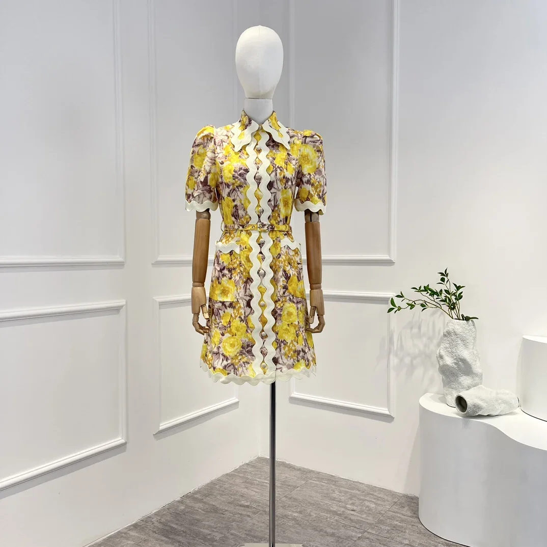 Top Quality Linen Silk 2023 Spring Summer Yellow Flowers Printing Wave String Patchwork Mini Straight Dresses for Women
Top Quality Linen Silk 2023 Spring Summer Yellow Flowers Printing Wave String Patchwork Mini Straight Dresses for Women