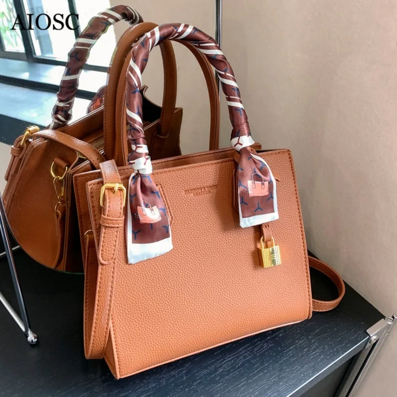 AIOSC Luxury Designer Crossbody Bags Women Tote Bag Handbag Silk Scarf Decoration PU Leather Small Shoulder Bag Messenger Bag
AIOSC Luxury Designer Crossbody Bags Women Tote Bag Handbag Silk Scarf Decoration PU Leather Small Shoulder Bag Messenger Bag