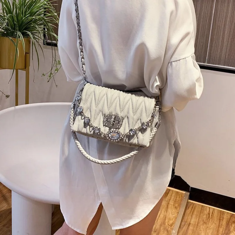 2023 Women Bags Luxury Purses And Handbags Rhinestone Chain Flap Crossbody Small Square Bag Casual Girls Shoulder Messenger Bags
2023 Women Bags Luxury Purses And Handbags Rhinestone Chain Flap Crossbody Small Square Bag Casual Girls Shoulder Messenger Bags