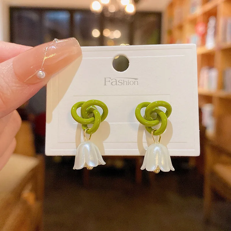 Silver Needle Summer Small Fresh Earrings for Women Simple Green Versatile Temperament Earrings Women Fashion Jewelry 
Silver Needle Summer Small Fresh Earrings for Women Simple Green Versatile Temperament Earrings Women Fashion Jewelry