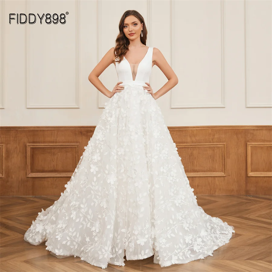 FIDDY898 Deep V-neckline Wedding Dresses A-line Appliqued Lace for Women Sleeveless Hot Sales Bridal Dress QW01315
FIDDY898 Deep V-neckline Wedding Dresses A-line Appliqued Lace for Women Sleeveless Hot Sales Bridal Dress QW01315