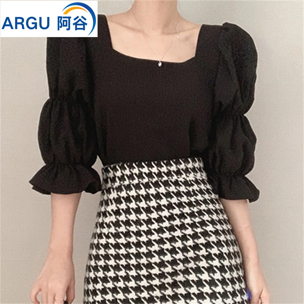 Fashion elegant luxury woman blouses summer square neck t-shirts women long-sleeved loose chiffon shirt womens clothing blouses
Fashion elegant luxury woman blouses summer square neck t-shirts women long-sleeved loose chiffon shirt womens clothing blouses
