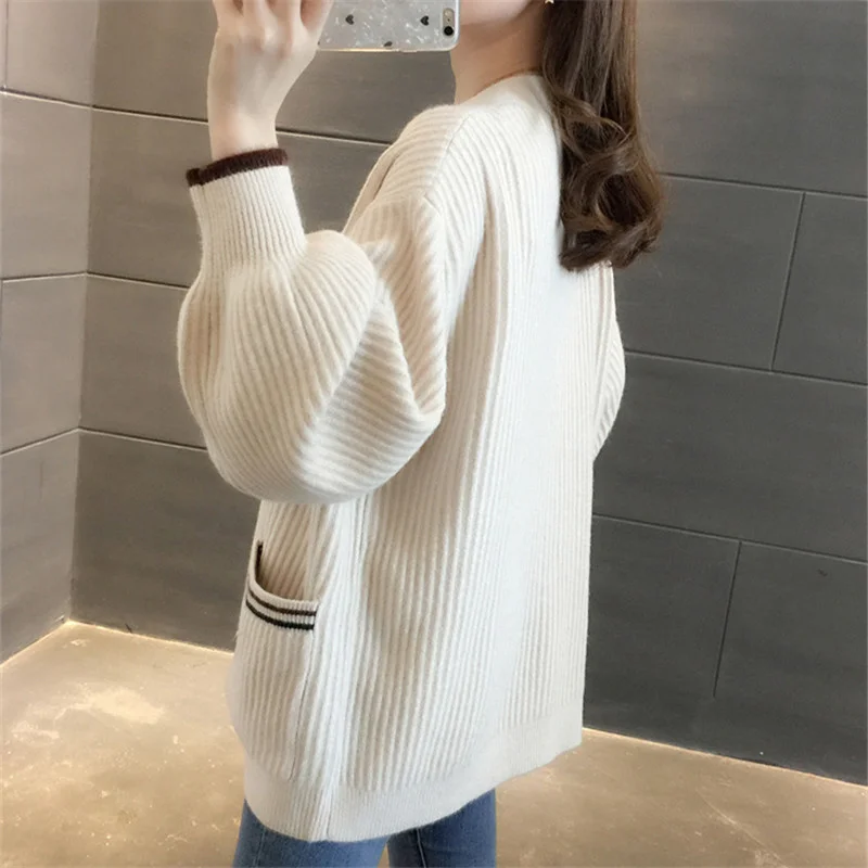 Winter Autumn Thick Knitted Sweater Women Cardigan Korean Loose Casual V Neck Lantern Sleeve Big Pocket Knit Jacket Coat Female
Winter Autumn Thick Knitted Sweater Women Cardigan Korean Loose Casual V Neck Lantern Sleeve Big Pocket Knit Jacket Coat Female