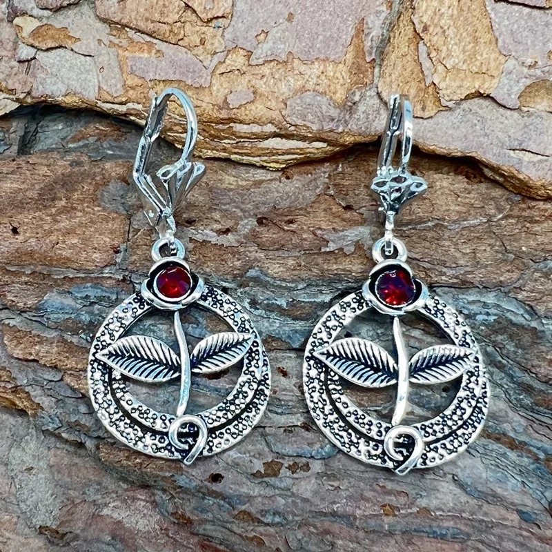 Vintage Silver Color Branch Flower Earrings Boho Ethnic Handmade Metal Tree Branches Vines Dangle Earring Inlaid Red Crystal
Vintage Silver Color Branch Flower Earrings Boho Ethnic Handmade Metal Tree Branches Vines Dangle Earring Inlaid Red Crystal