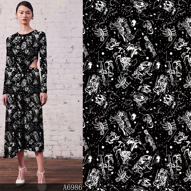 Printed Polyester Luxury Brand Pattern Satin Fabric Women's Shirt Clothing Twill Fabric Cloth for Dress by Meter Wholesale
Printed Polyester Luxury Brand Pattern Satin Fabric Women's Shirt Clothing Twill Fabric Cloth for Dress by Meter Wholesale