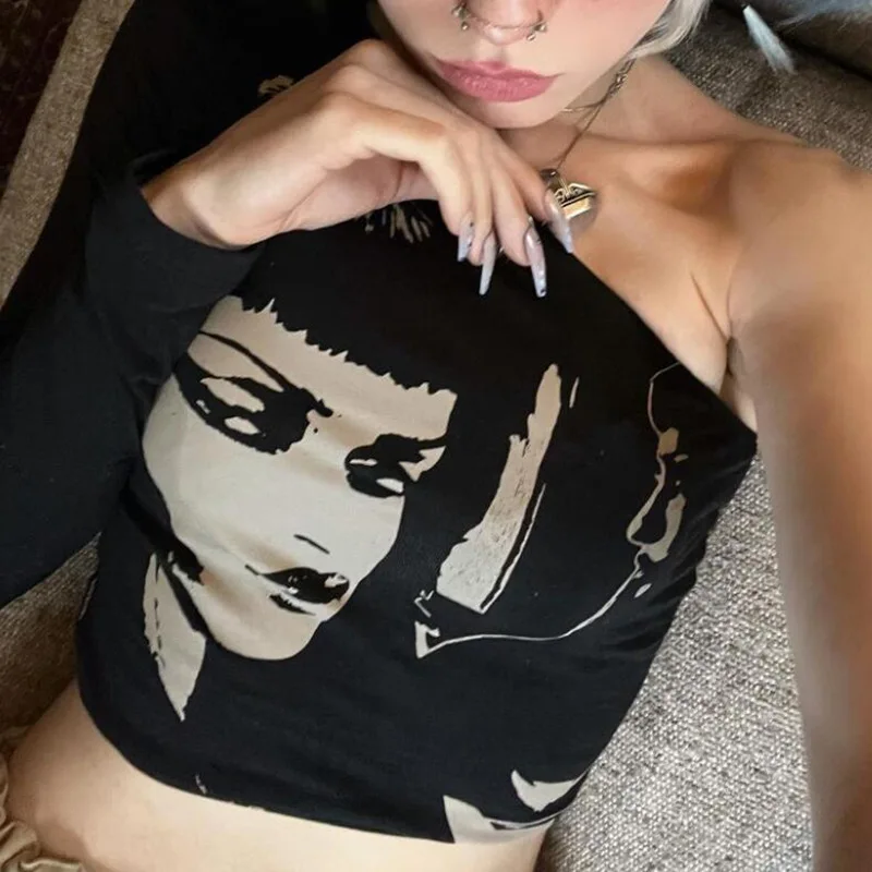 Dourbesty E-girl Gothic Print T-shirts Women Long Sleeve Slim Tops Y2K Aesthetic Dark Academia Sweat Tees Harajuku Streetwear
Dourbesty E-girl Gothic Print T-shirts Women Long Sleeve Slim Tops Y2K Aesthetic Dark Academia Sweat Tees Harajuku Streetwear