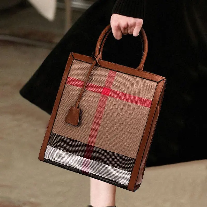 Classic Retro Handbags Fashion Casual Tote Plaid Canvas Luxury Shoulder Bag Leather Crossbody Bag For Ladies 
Classic Retro Handbags Fashion Casual Tote Plaid Canvas Luxury Shoulder Bag Leather Crossbody Bag For Ladies