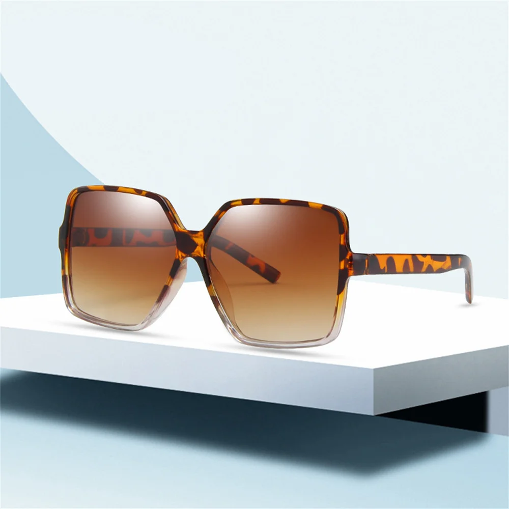 2022 Luxury Brand Sunglasses Square Glasses Personalized Cat Eyes Colorful Eyeglasses Trend Versatile Sunglasses UV400 Eyewear
2022 Luxury Brand Sunglasses Square Glasses Personalized Cat Eyes Colorful Eyeglasses Trend Versatile Sunglasses UV400 Eyewear