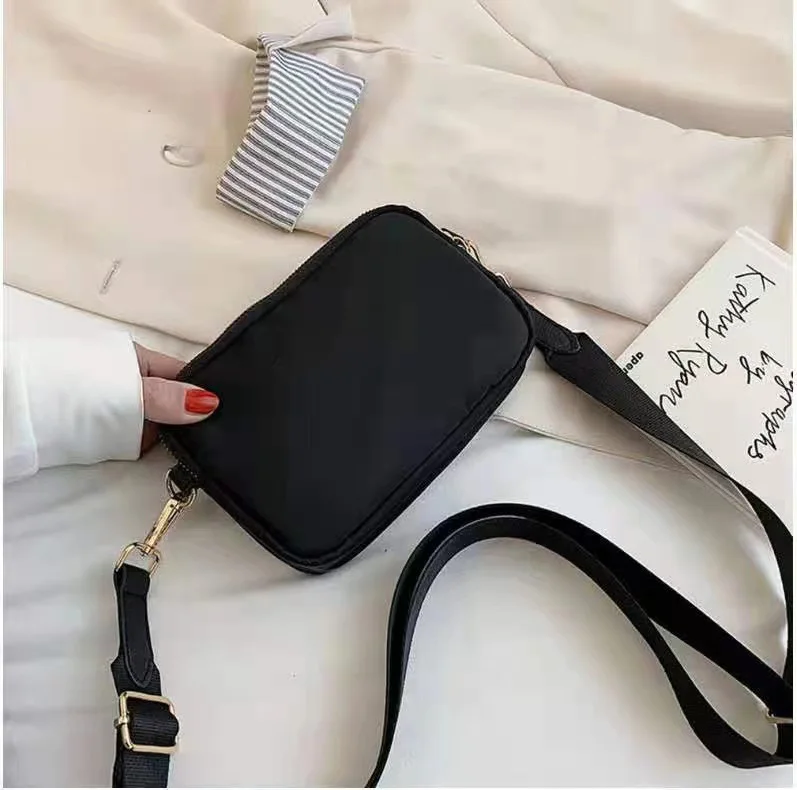 Nylon Women Bags High Quality Multi-Layered Crossbody Shoulder Bag Female Messenger Bags Versatile Purse Mobile Phone Bag B2
Nylon Women Bags High Quality Multi-Layered Crossbody Shoulder Bag Female Messenger Bags Versatile Purse Mobile Phone Bag B2