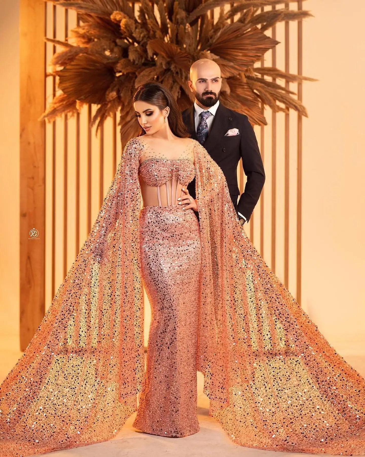 Gorgeous Peach Evening Dresses With Long Cap Sexy Sequins Beads Formal Prom Dress Party Gowns Long Custom Made Robe De Soiree
Gorgeous Peach Evening Dresses With Long Cap Sexy Sequins Beads Formal Prom Dress Party Gowns Long Custom Made Robe De Soiree