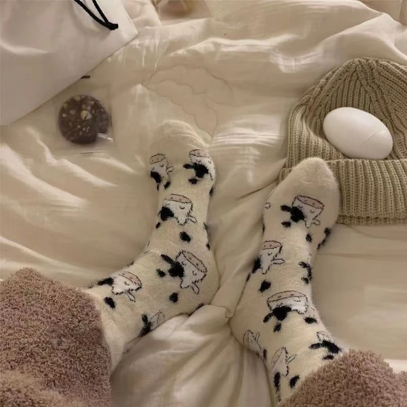

Cow Print Mink Plush Socks For Women Girl Mid Tube Stockings Warm Coral Velvet Sleep Floor Sock Winter Thermal Slipper Funny Sox